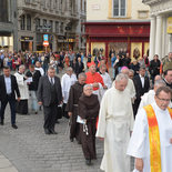 Feierliche Prozession zum Josefsplatz