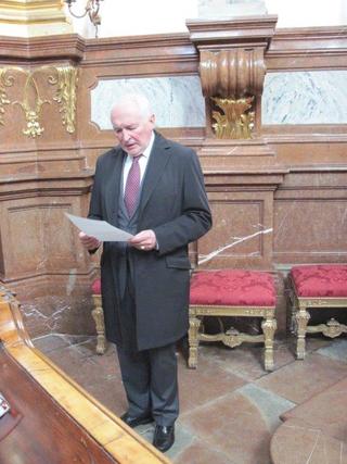Bei der jährlichen Dankmesse am 15. Mai in der Schlosskapelle des Belvedere, in dem 1955 der Staatsvertrag unterzeichnet wurde; Prof. Leitenberger liest 2017 die Fürbitten
