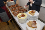 Festmahl der Armen - Spanferkel und Bier