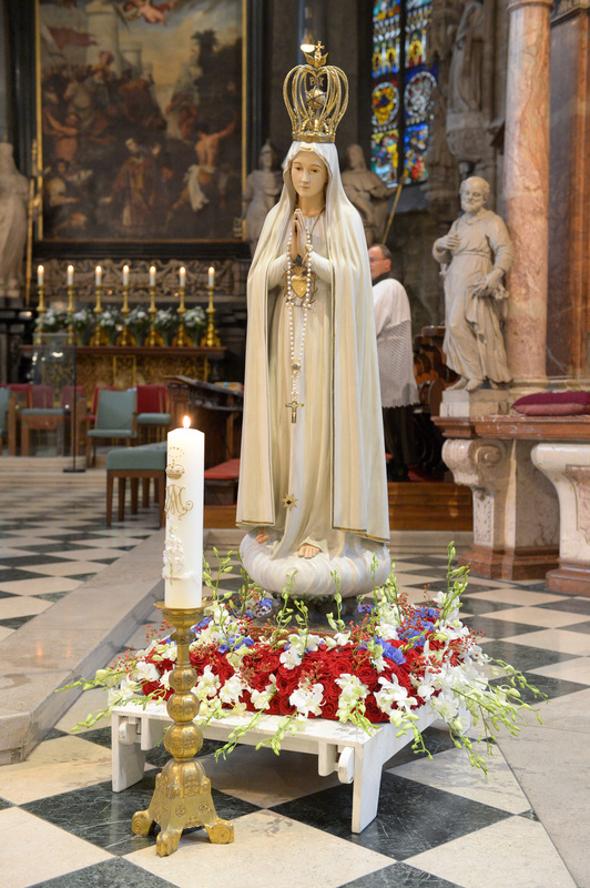 Fatimastatue, Maria Namen-Feier