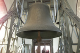 Die Pummerin im Stephansdom. Mit 21.383 kg (inklusive Kl?ppel und Scharnierschraube) die schwerste freischwingende Glocke in Westeuropa.Wien, 4.4.2002? Franz Josef Rupprecht; A-7123 M?nchhof; Bank: Raiffeisenbank M?nchhof (BLZ: 33054), Kto.: 17.608